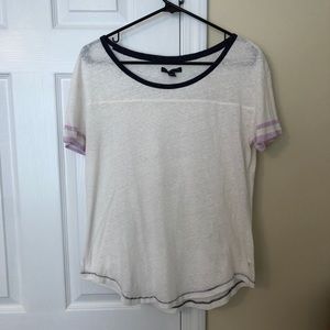 American Eagle t shirt